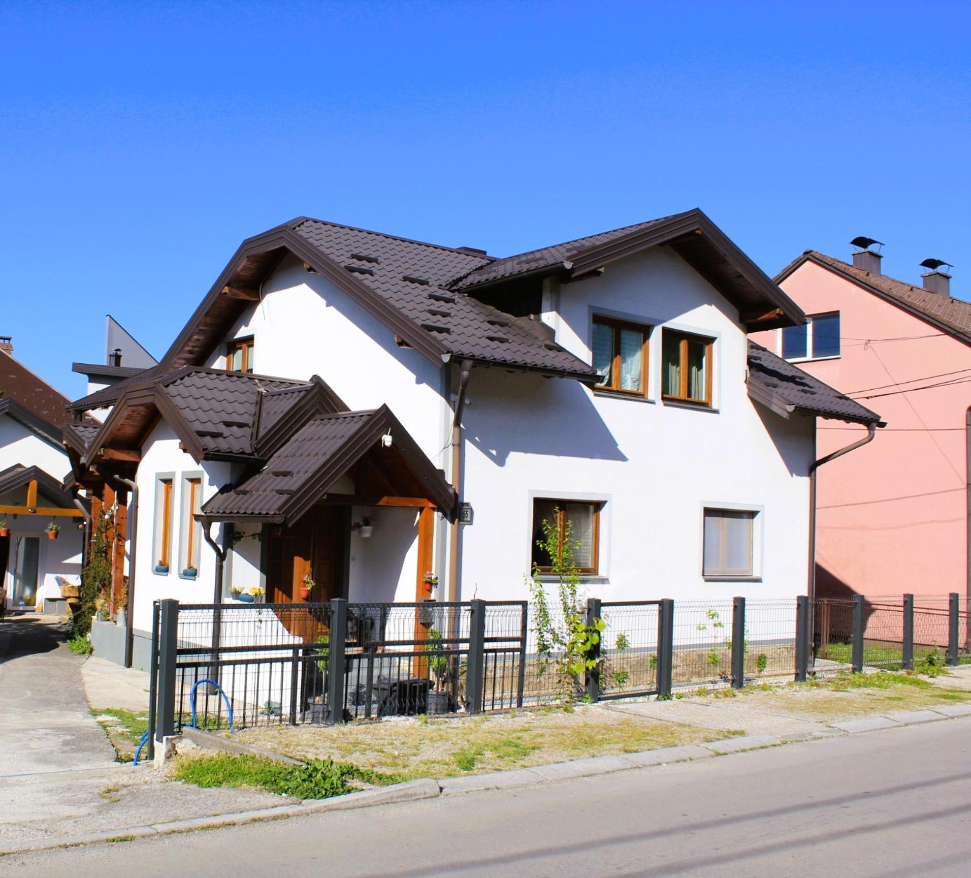 Svila Apartmani Bihać Kültér fotó